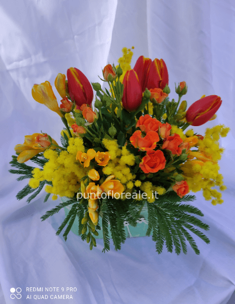 cestino con tulipani