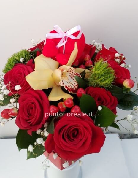 Scatola cuore grande con orchidee e orsetto o cuore
